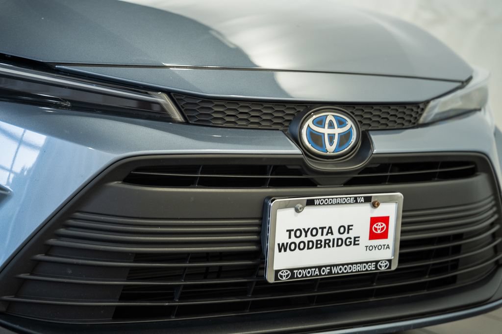 Used 2025 Toyota Corolla LE w/ LE Premium Package FWD image 9