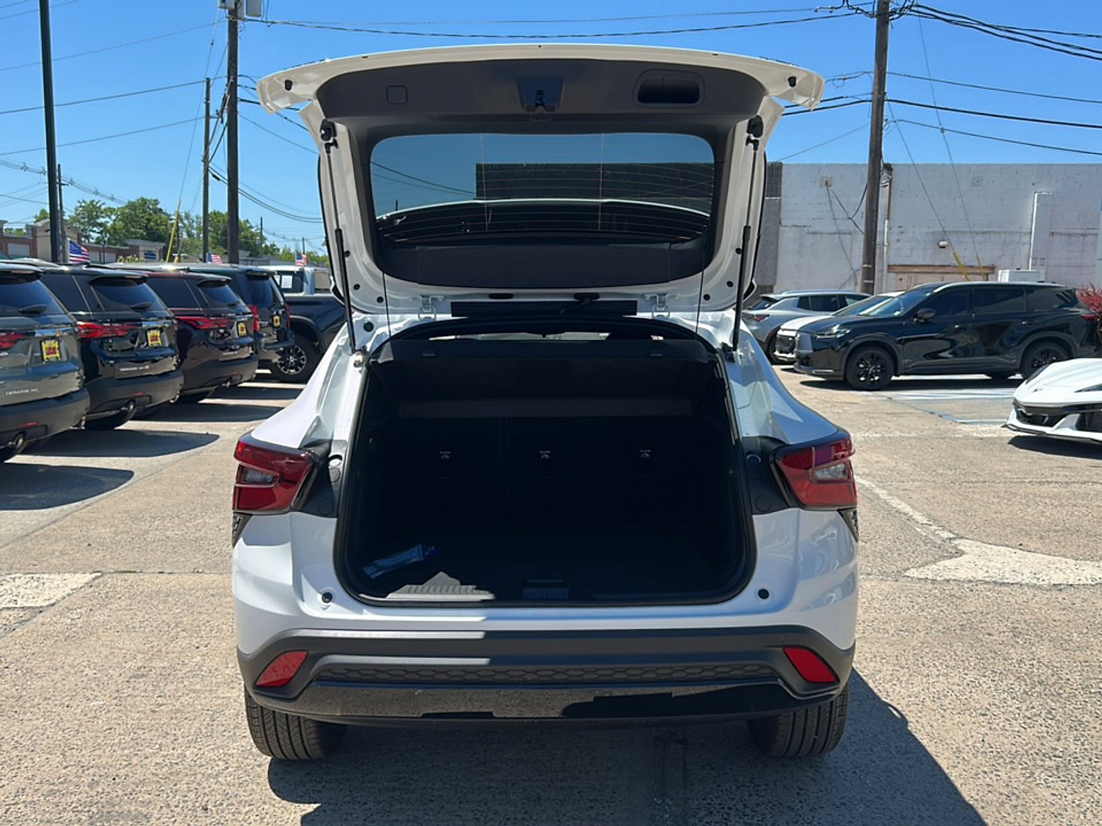 New 2026 Chevrolet Trax RS w/ Sunroof Package FWD image 11