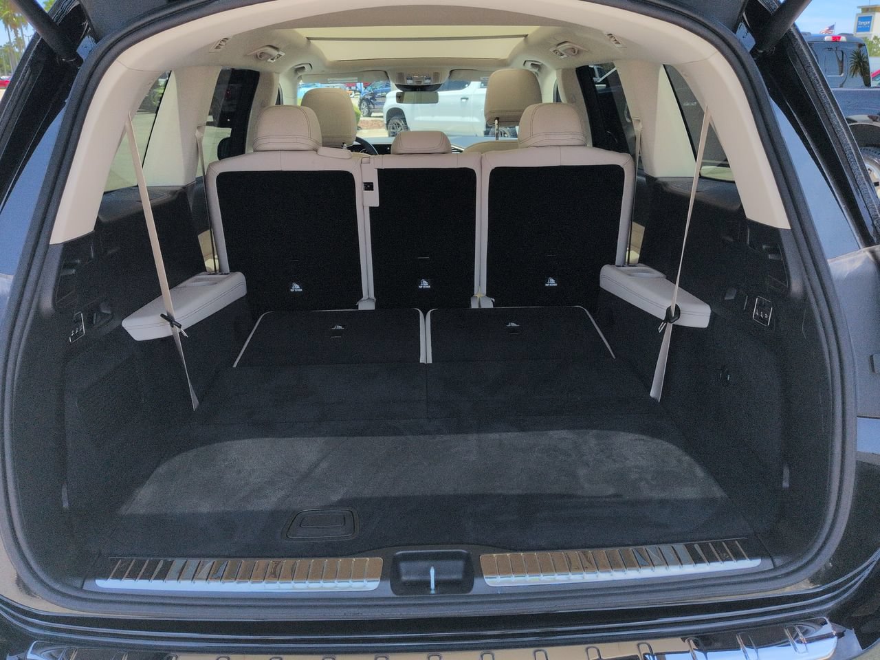 Used 2024 Mercedes-Benz GLS 580 4MATIC image 13