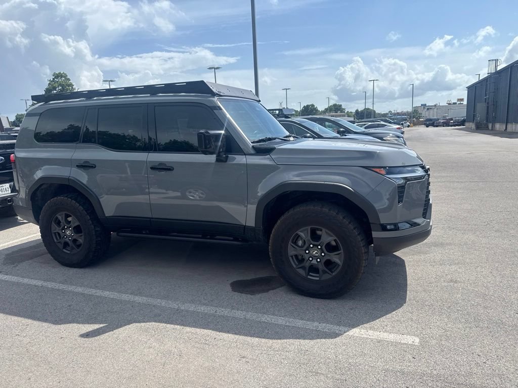 Used 2024 Lexus GX 550 AWD/4WD image 4
