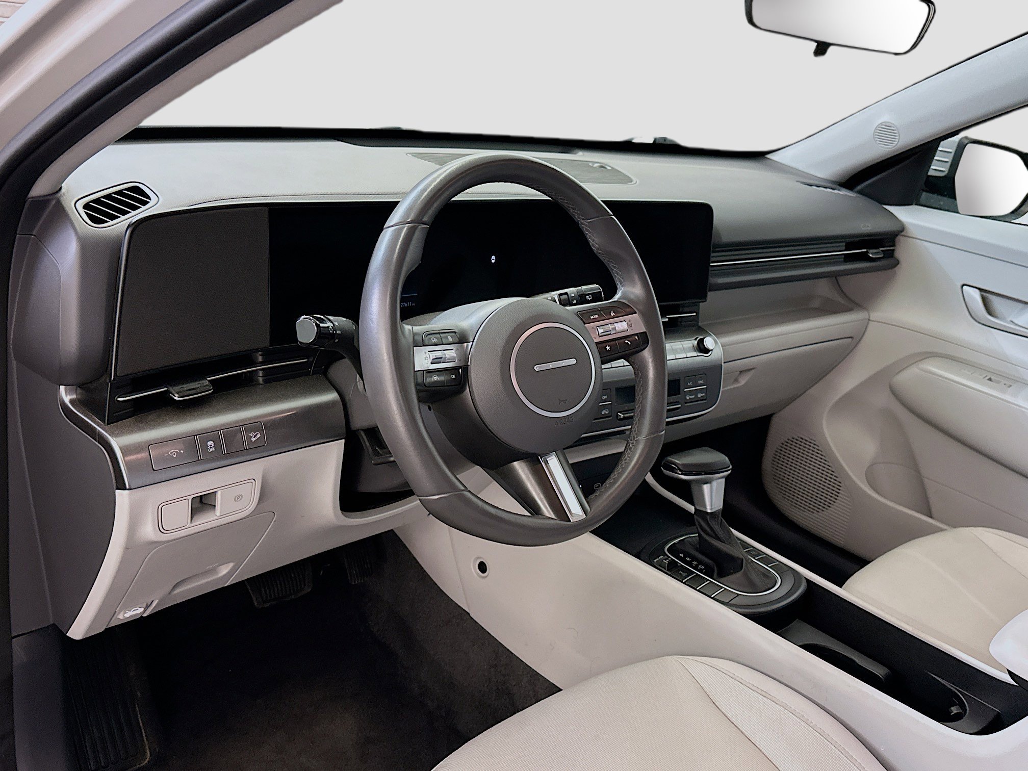 Used 2025 Hyundai Kona SEL image 18