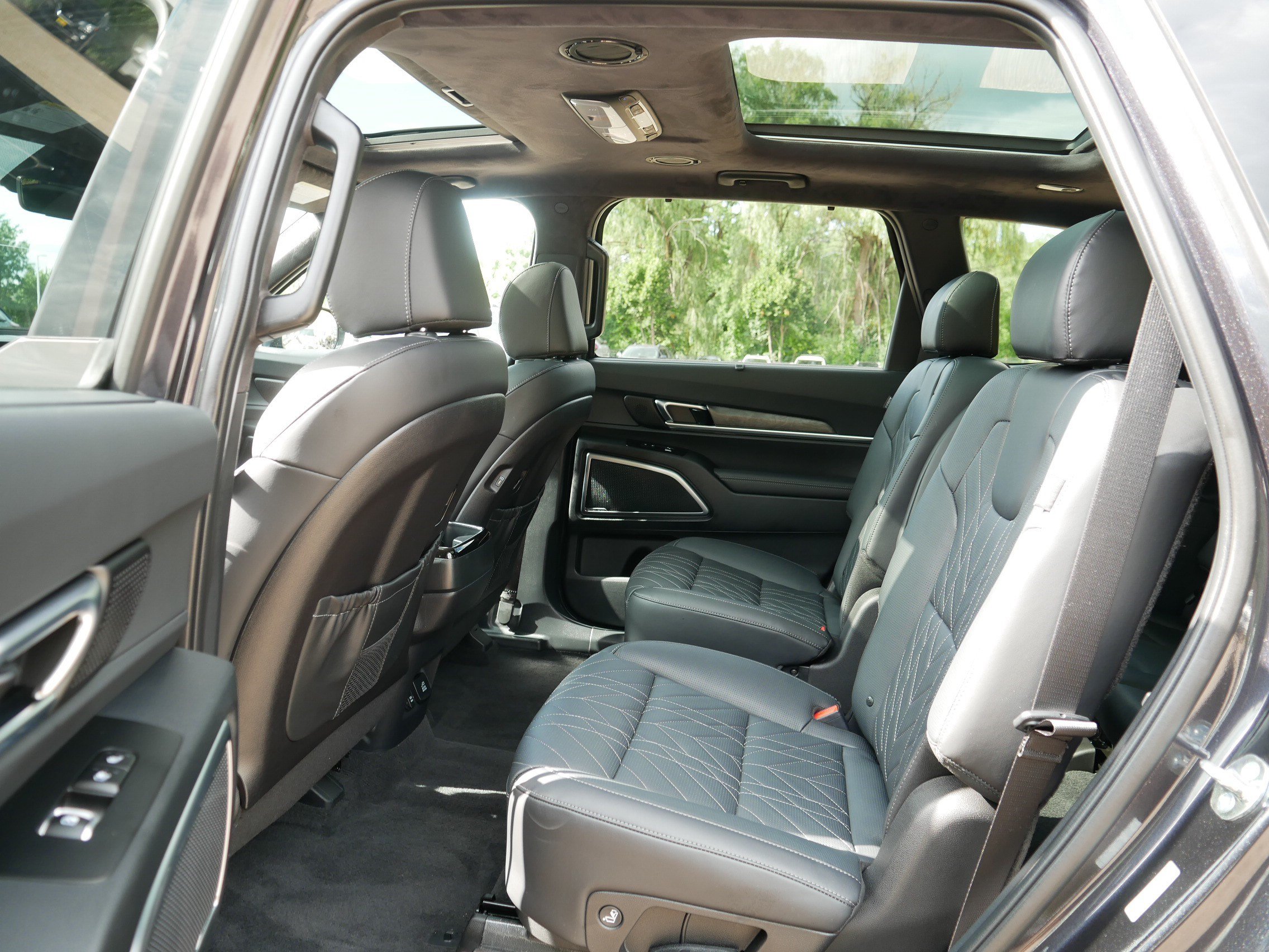Certified 2025 Kia Telluride SX Prestige X-Line AWD/4WD image 36