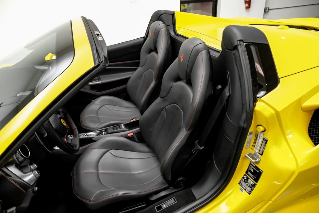 Used 2022 Ferrari F8 Tributo RWD image 34