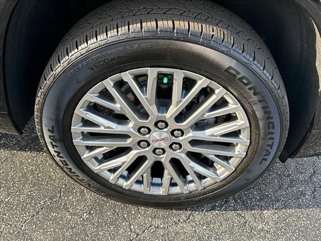 Certified 2025 GMC Acadia Denali w/ Super Cruise Package FWD image 35