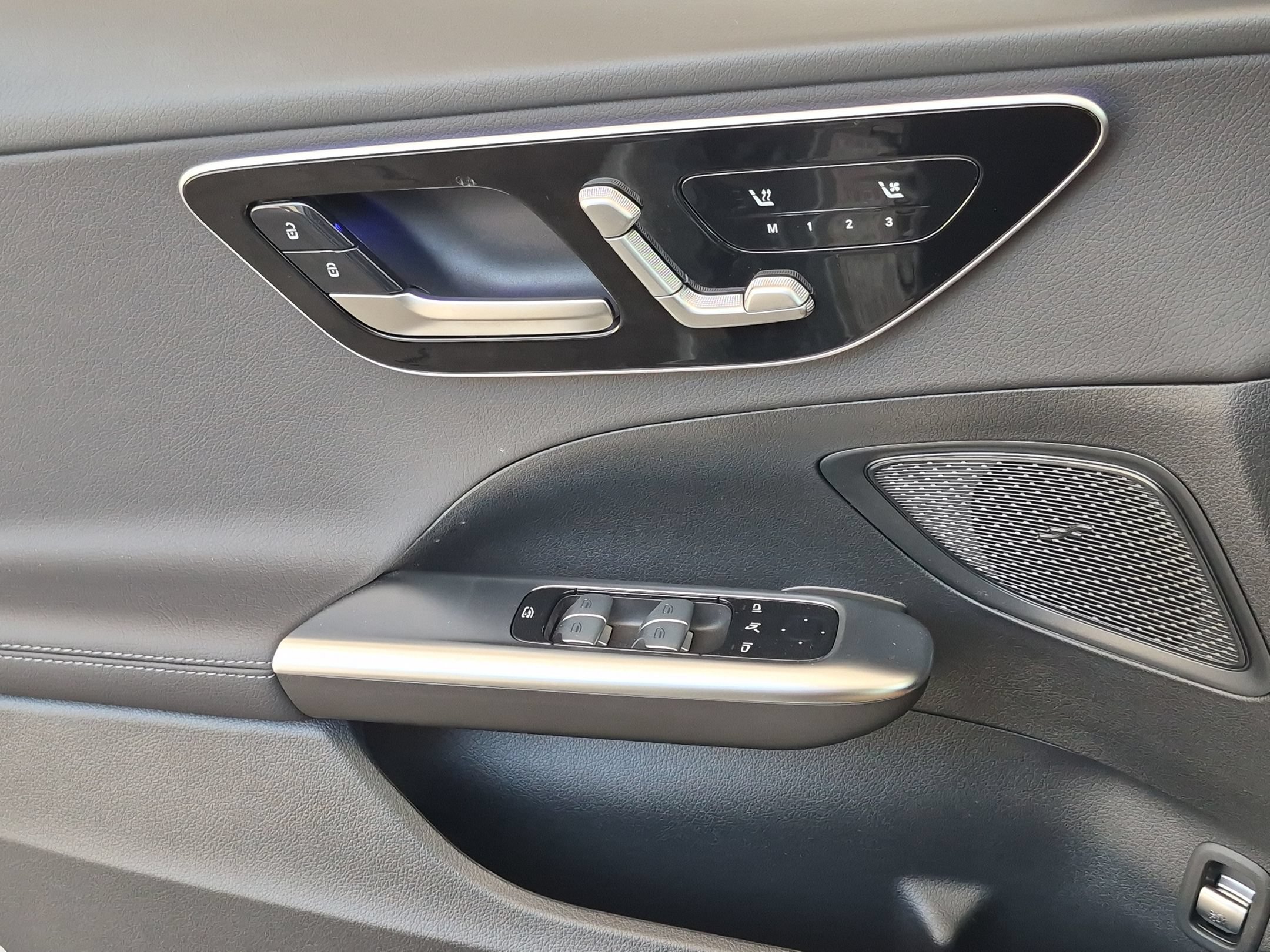 New 2026 Mercedes-Benz C 300 4MATIC Sedan image 14