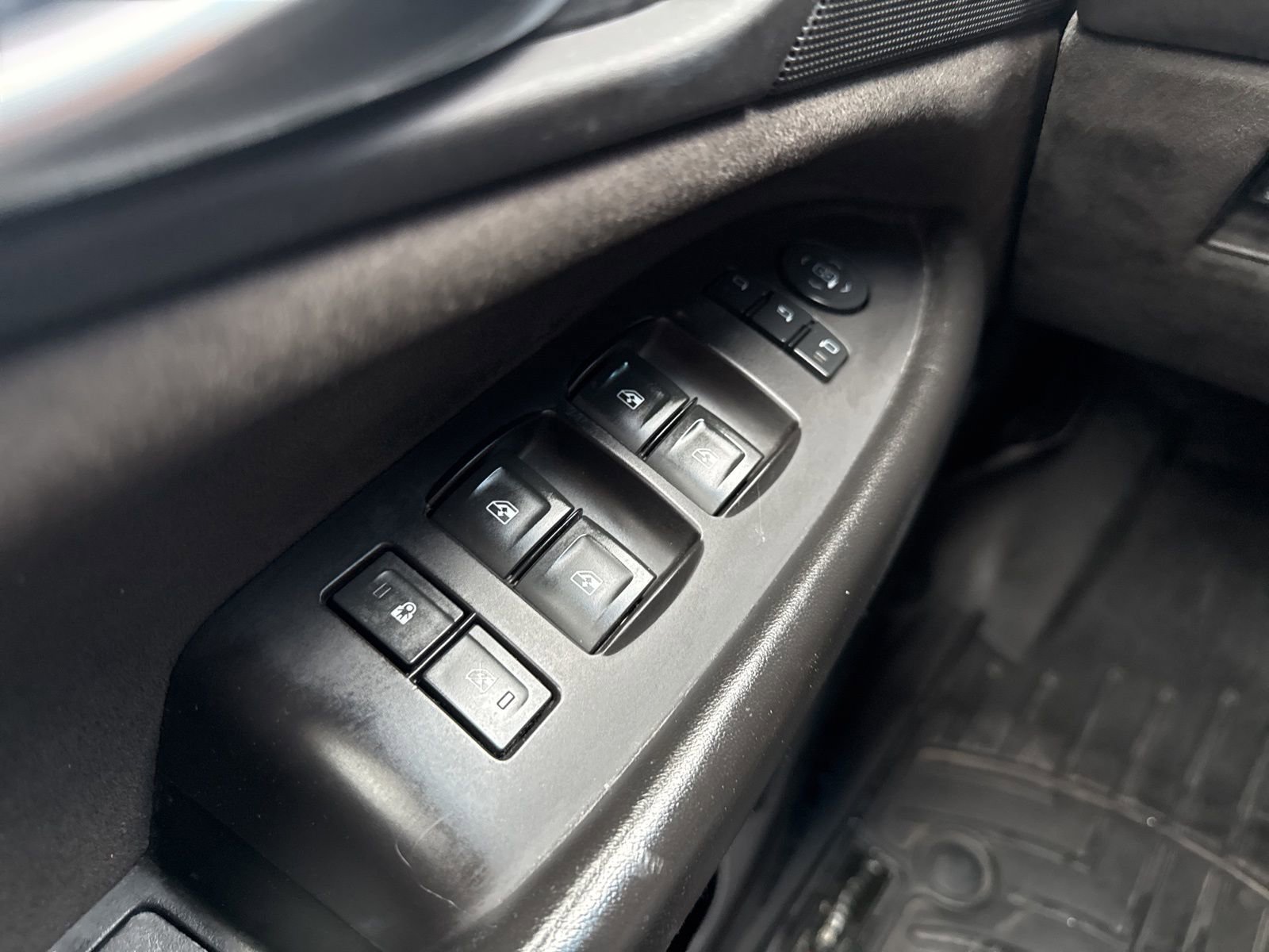 Used 2017 Cadillac Escalade ESV Platinum image 42