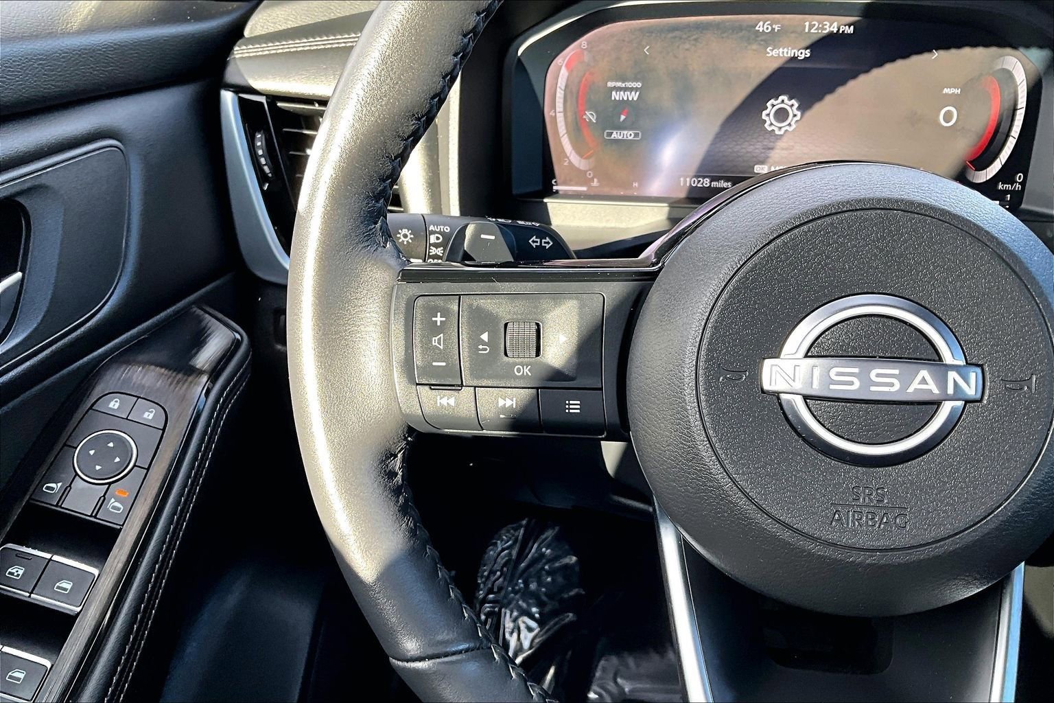 Used 2024 Nissan Rogue SL image 10