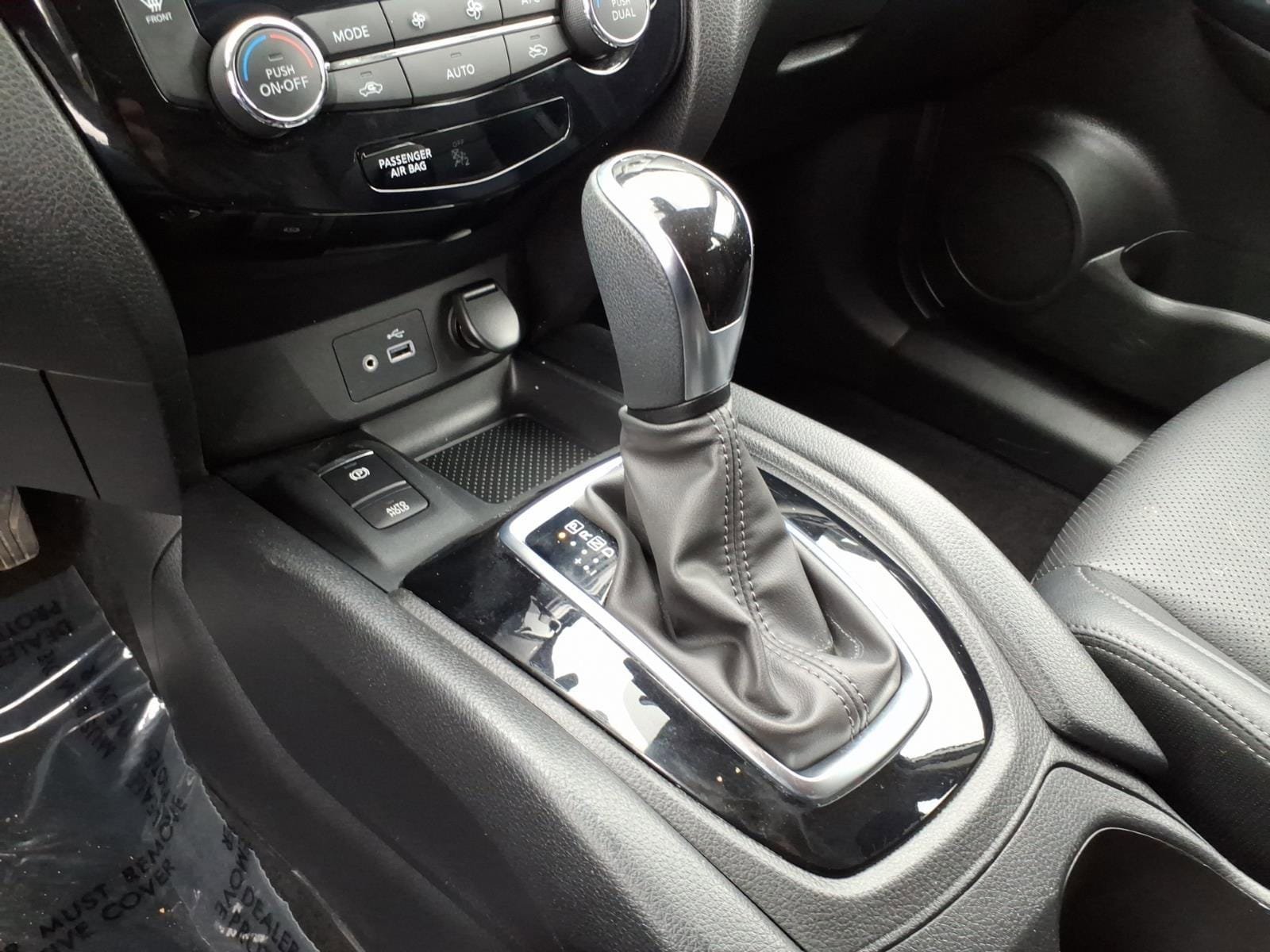 Used 2022 Nissan Rogue Sport SL AWD/4WD image 16