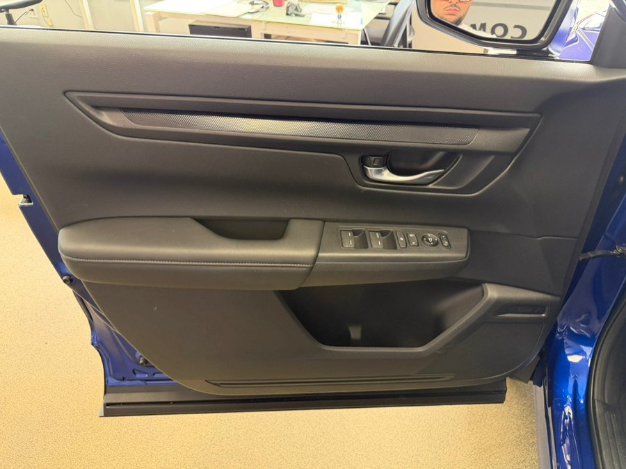 Used 2025 Honda CR-V LX image 16