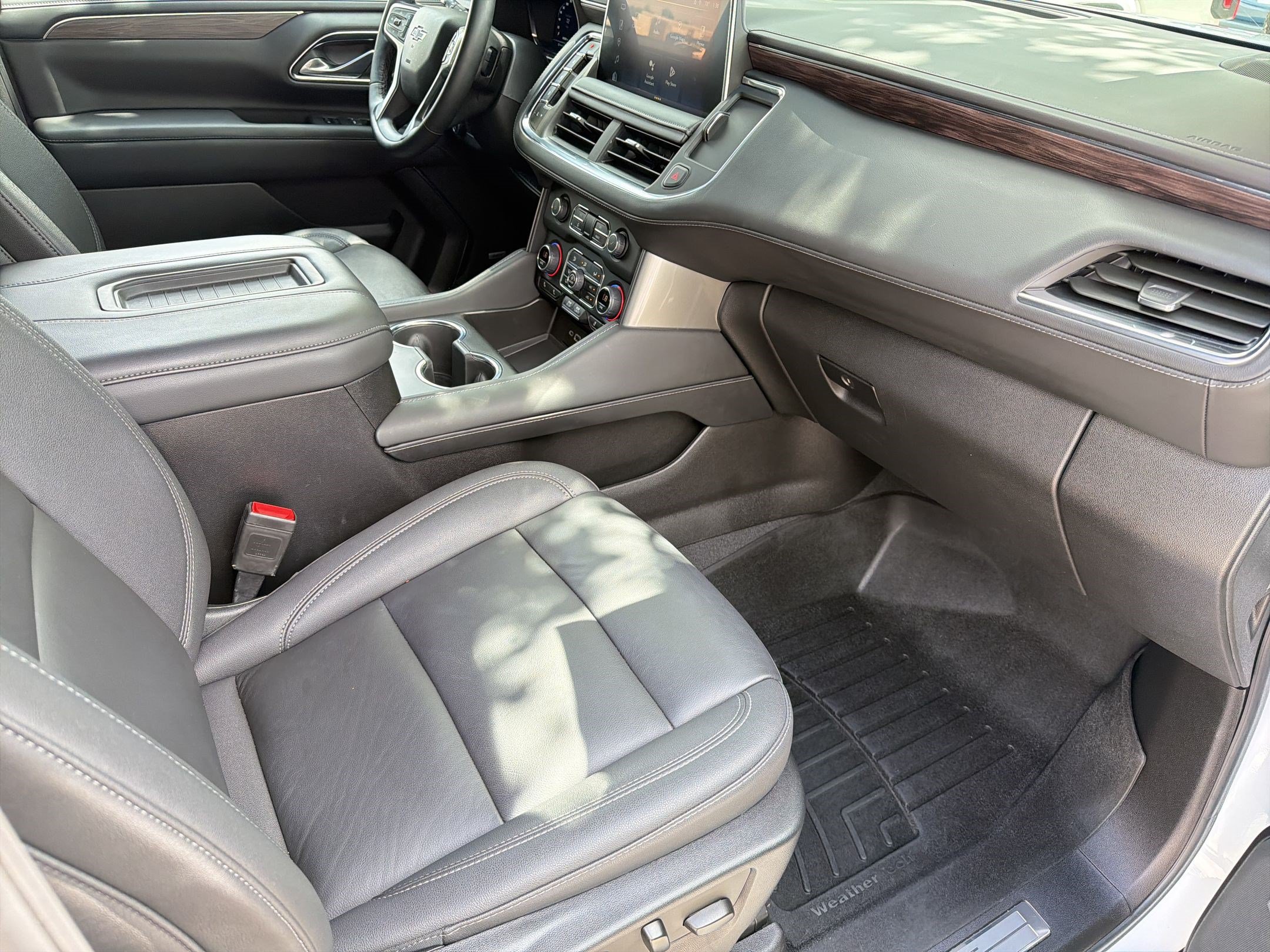 Used 2023 Chevrolet Tahoe Z71 w/ Luxury Package AWD/4WD image 23