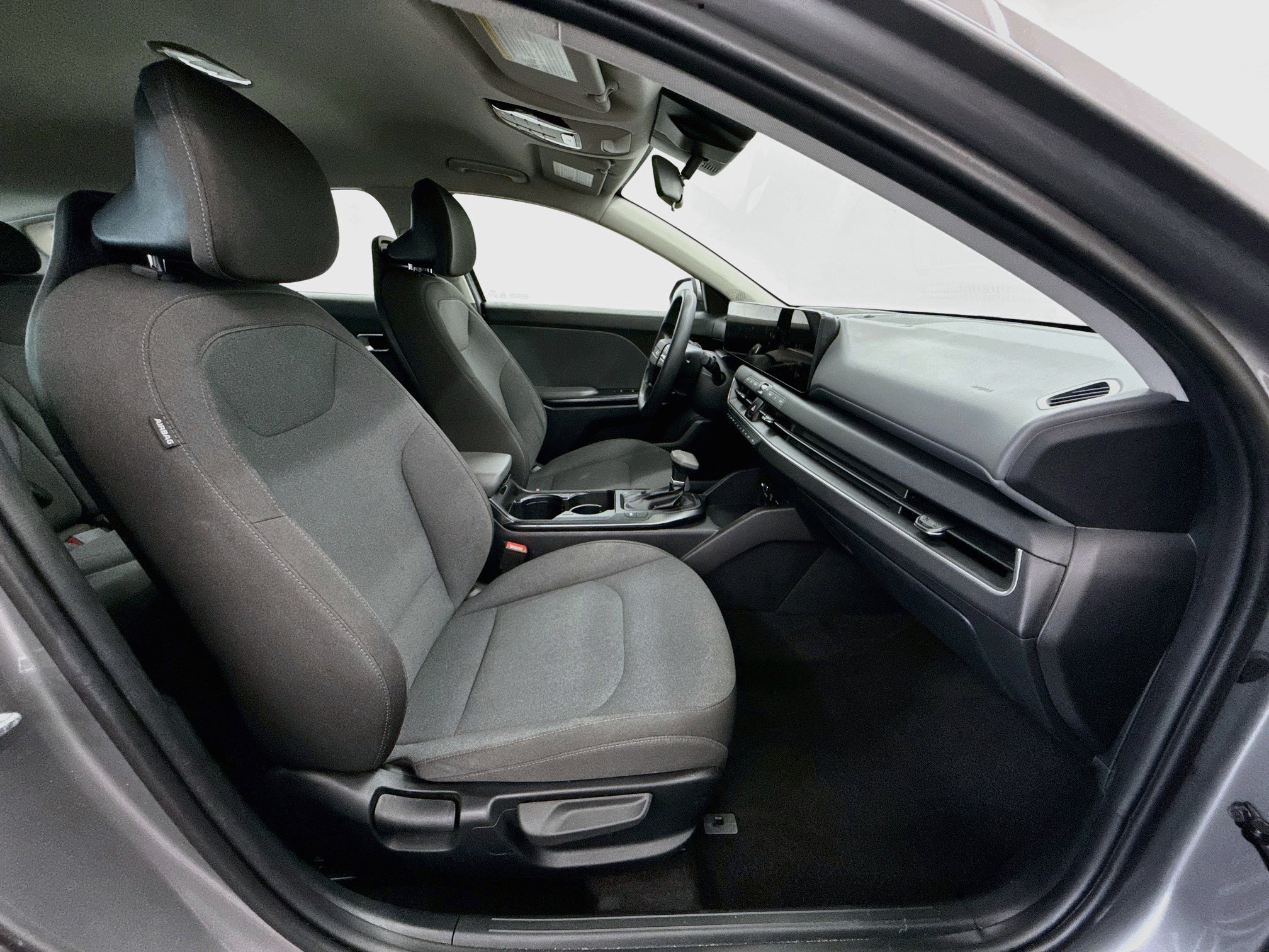 Used 2025 Kia K4 FWD image 31