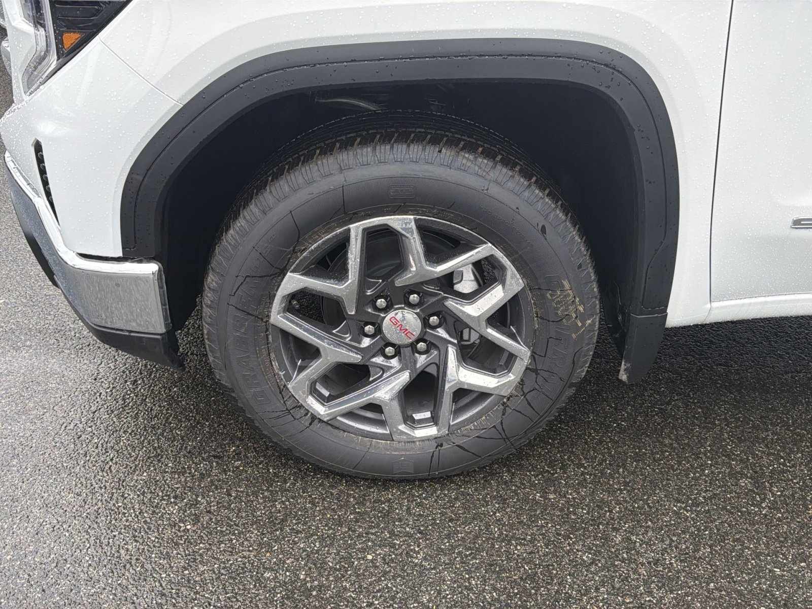 New 2026 GMC Sierra 1500 SLE image 12