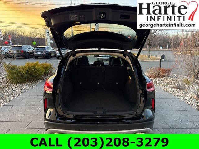 Certified 2023 INFINITI QX50 Luxe image 10