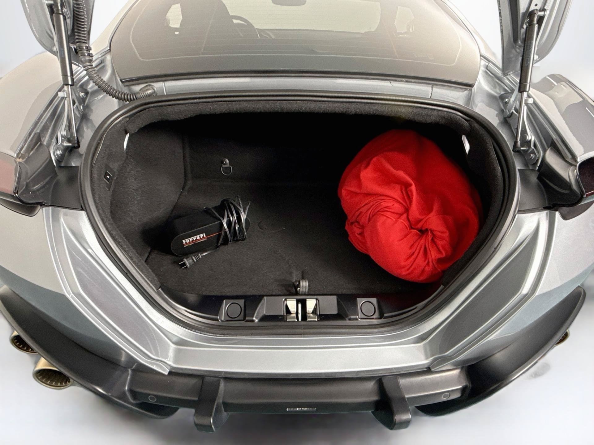 Used 2021 Ferrari Roma RWD image 26