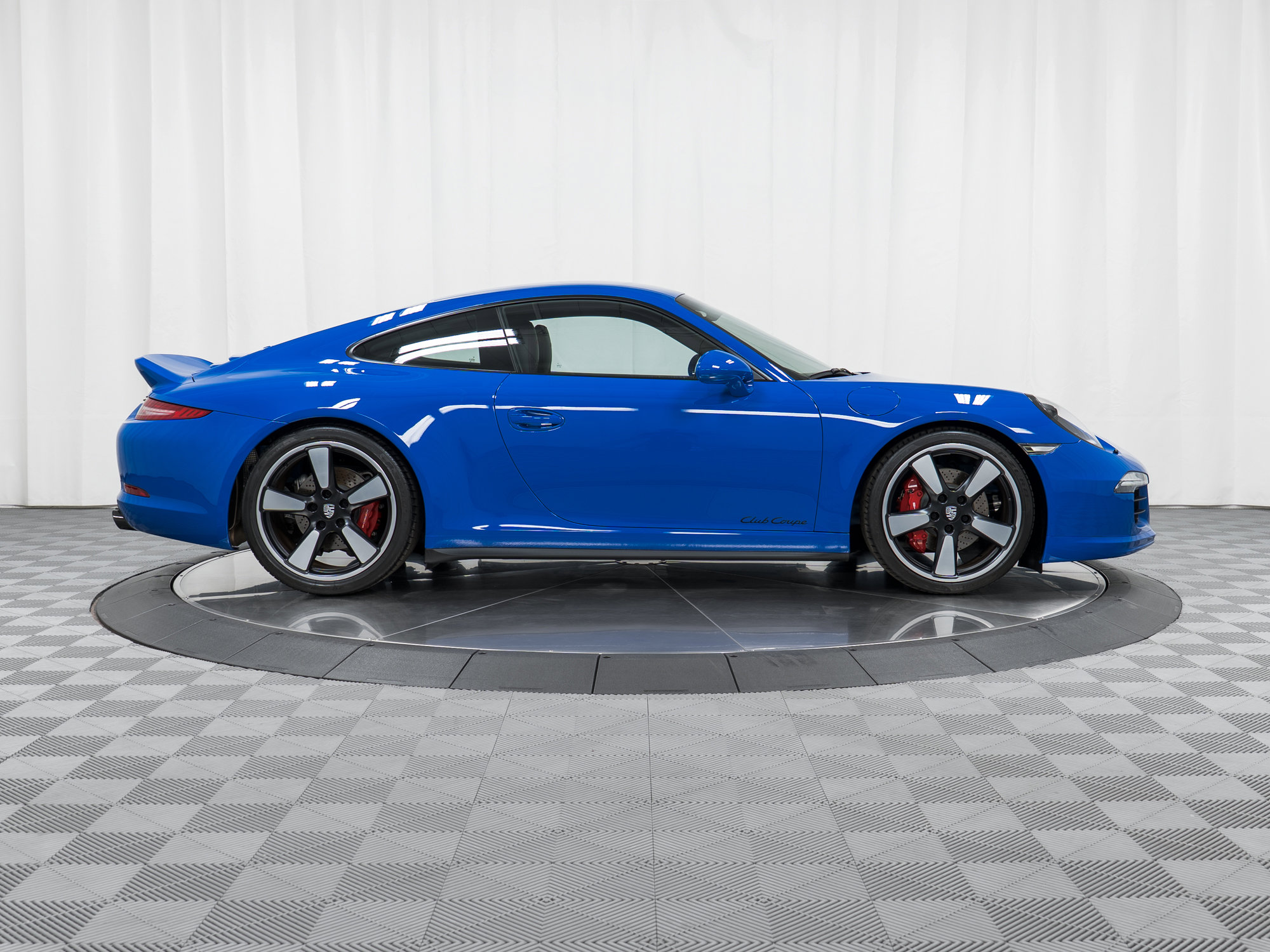 Certified 2016 Porsche 911 Carrera GTS image 8