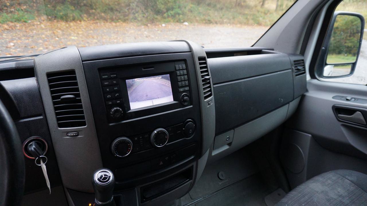 Used 2017 Mercedes-Benz Sprinter 2500 image 16