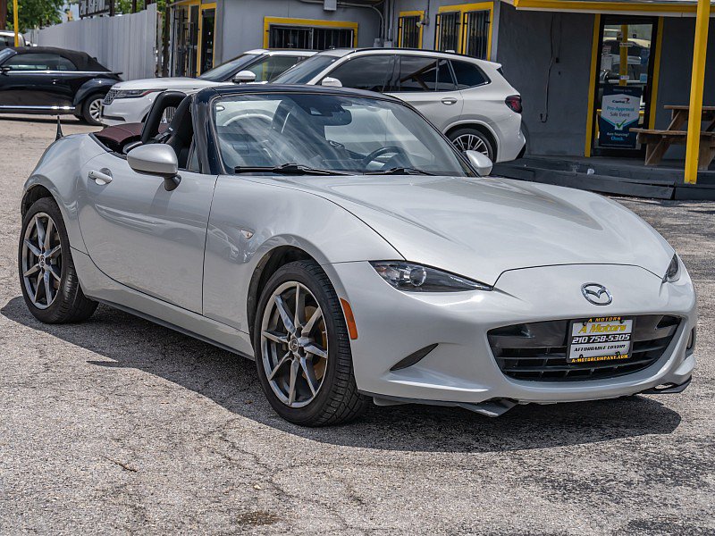 Used 2018 MAZDA MX-5 Miata Grand Touring RWD image 5