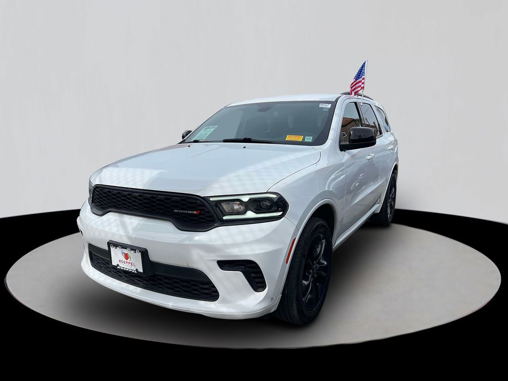 Used 2023 Dodge Durango GT w/ Blacktop Package AWD/4WD image 3