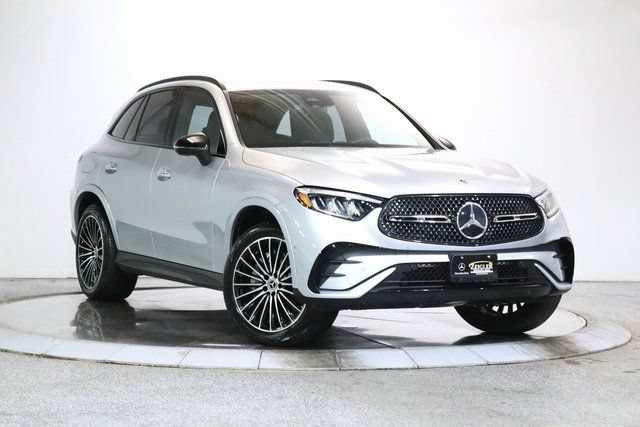 Used 2025 Mercedes-Benz GLC 350e 4MATIC w/ AMG Line image 1
