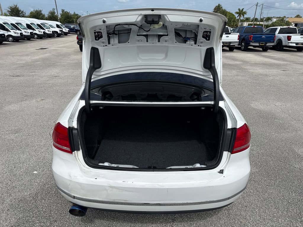 Used 2014 Volkswagen Passat 1.8T SEL Premium FWD image 27
