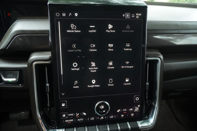 Used 2025 GMC Yukon Elevation AWD/4WD image 16