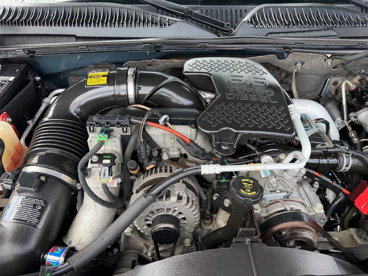 Used 2007 Chevrolet Silverado 2500 LT w/ Heavy-Duty Power Package image 18