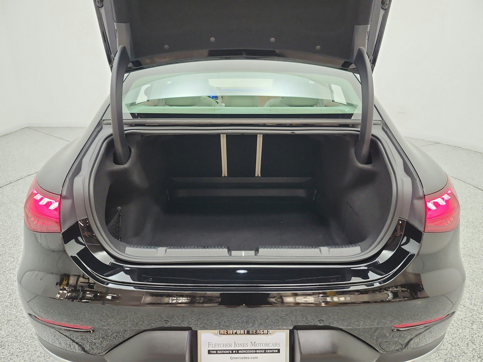Used 2023 Mercedes-Benz EQE 350+ Sedan image 18