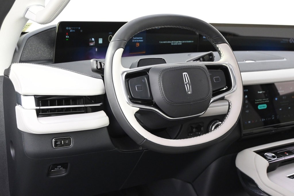 New 2026 Lincoln Navigator Reserve image 11