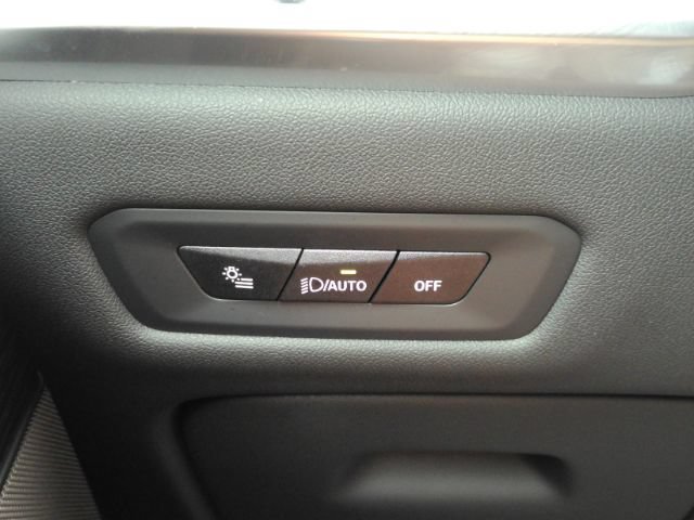 Used 2025 BMW X5 sDrive40i w/ M Sport Package RWD image 42
