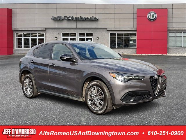 Used 2024 Alfa Romeo Stelvio Sprint video 1