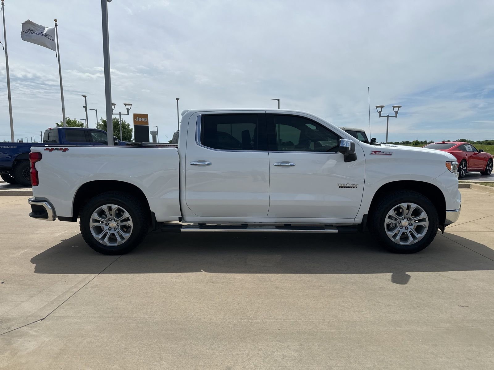 Used 2025 Chevrolet Silverado 1500 LTZ image 7