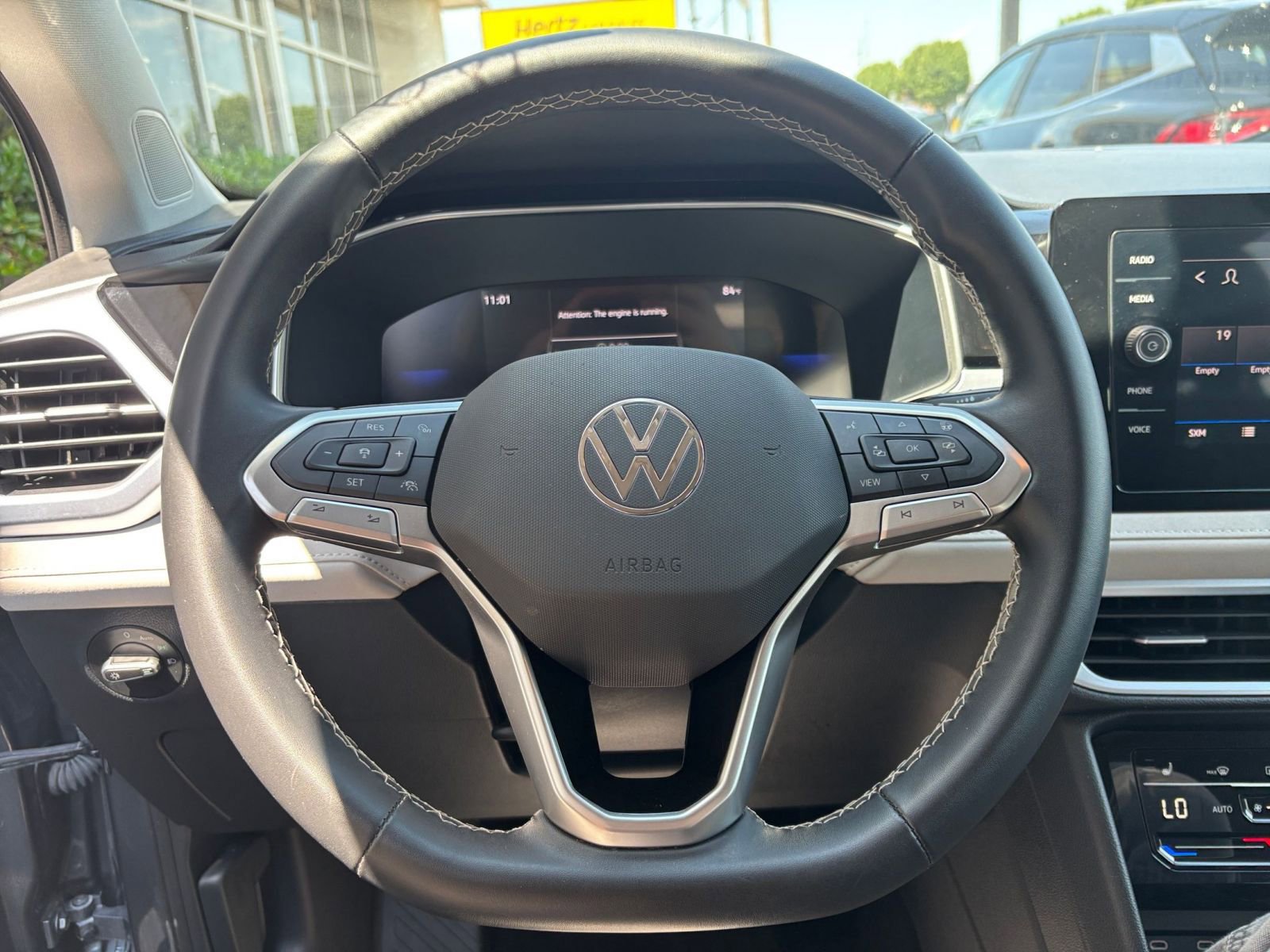 Used 2025 Volkswagen Taos SE FWD image 29