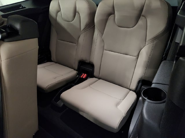 Certified 2026 Volvo XC90 B6 Plus w/ Protection Package Premier AWD/4WD image 30