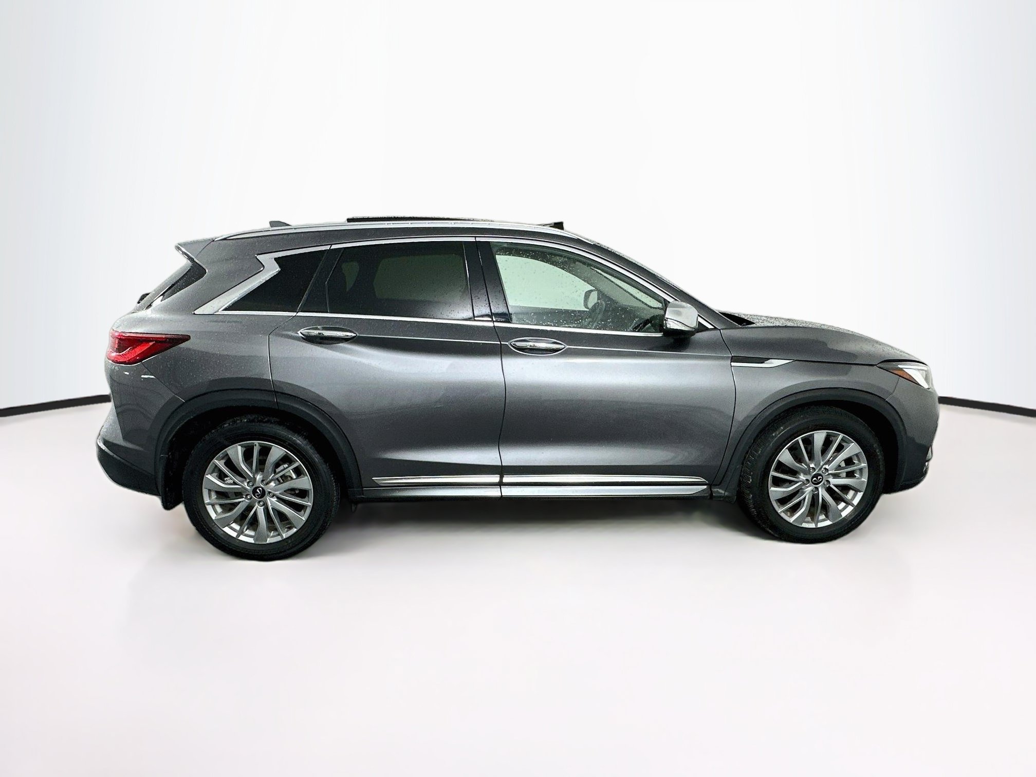 Used 2023 INFINITI QX50 Luxe w/ Accent Package AWD/4WD image 10