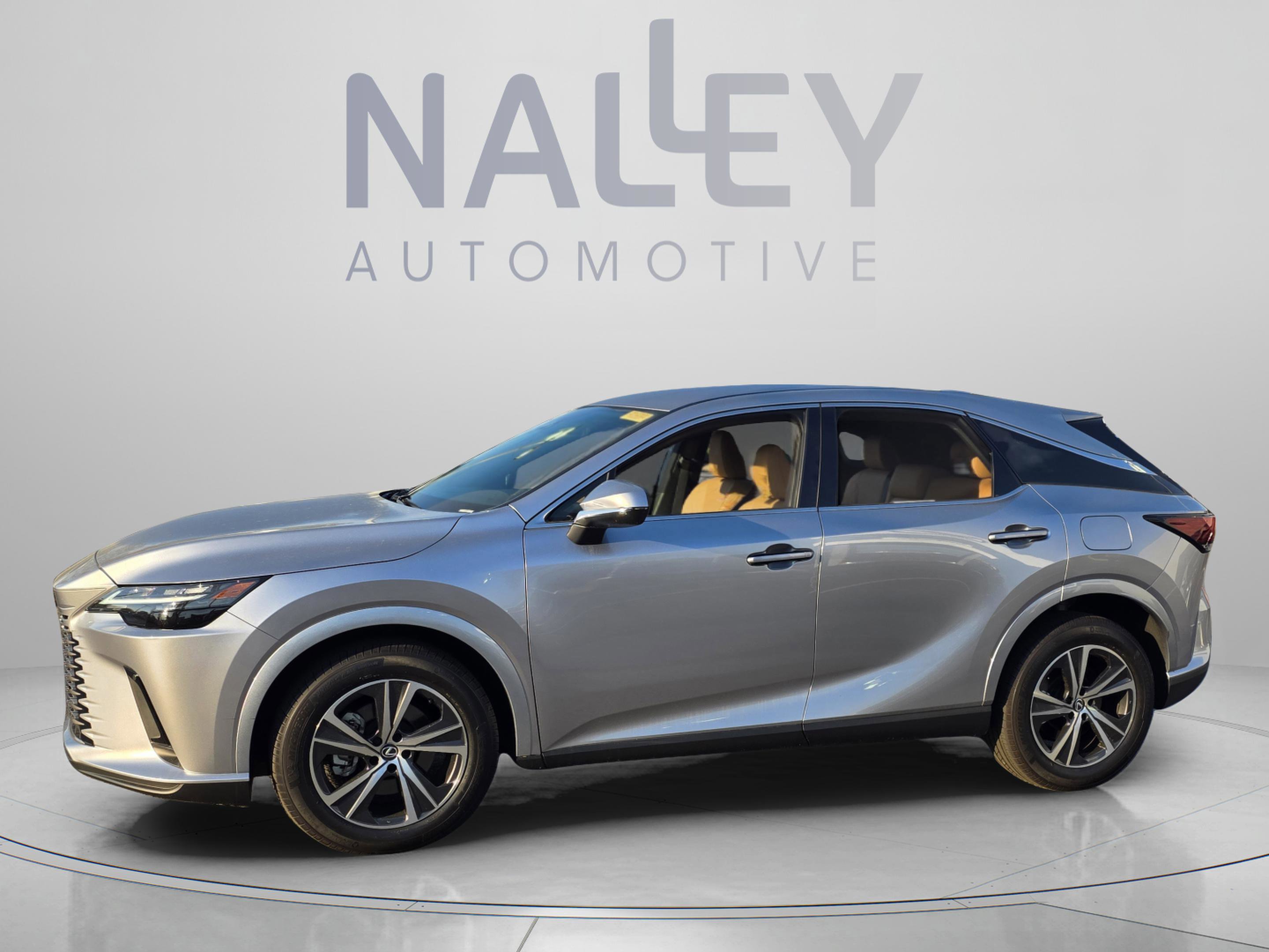 Used 2025 Lexus RX 350 FWD w/ Technology Package image 2