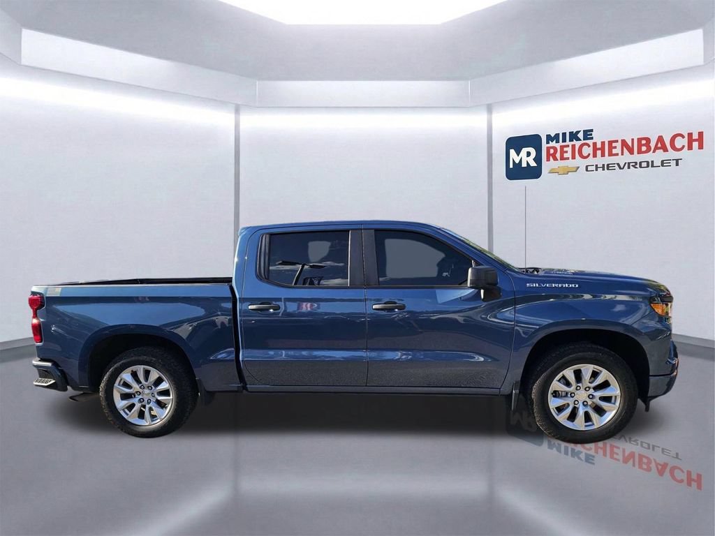 Used 2024 Chevrolet Silverado 1500 Custom RWD image 3