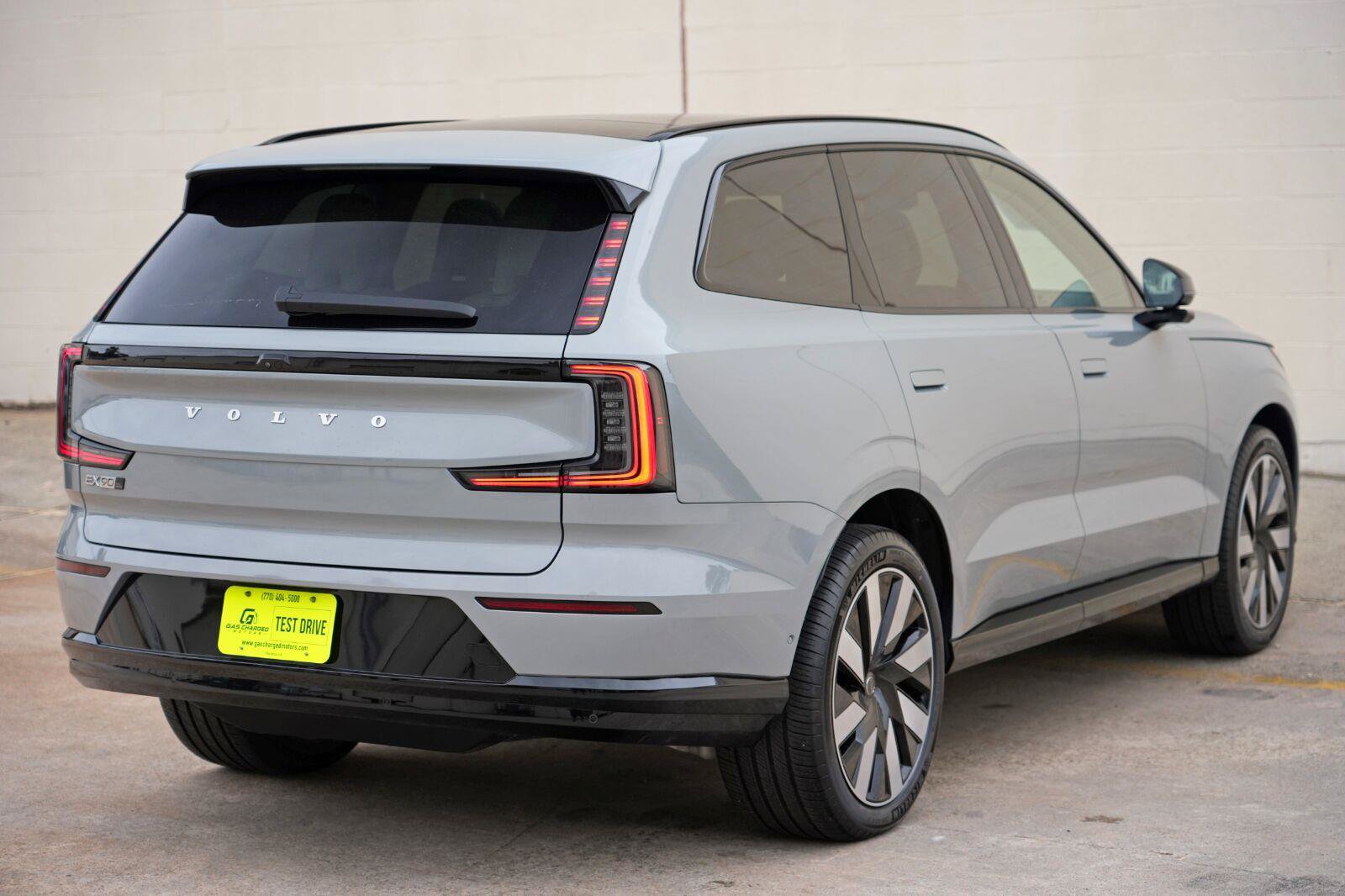 Used 2025 Volvo EX90 Ultra AWD/4WD image 53