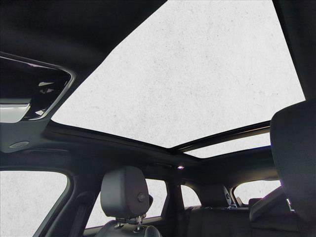 Certified 2026 Land Rover Range Rover Velar Dynamic SE image 21