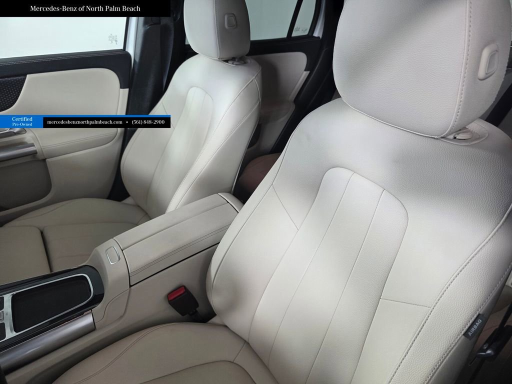 Certified 2025 Mercedes-Benz GLA 250 4MATIC image 10