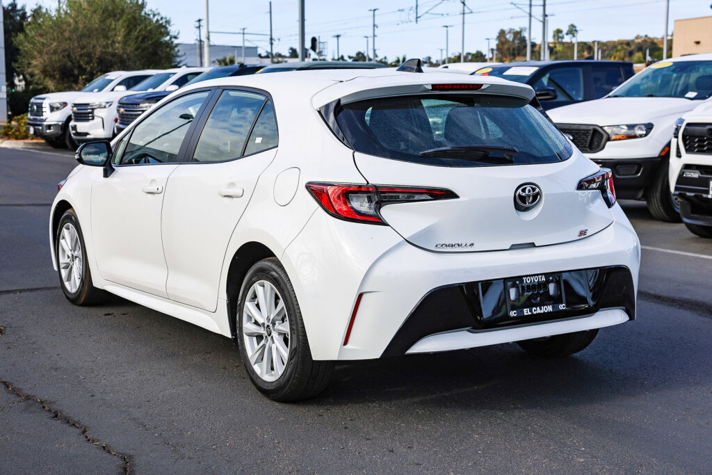 Certified 2026 Toyota Corolla SE w/ Black Out Package (TMS) FWD image 18