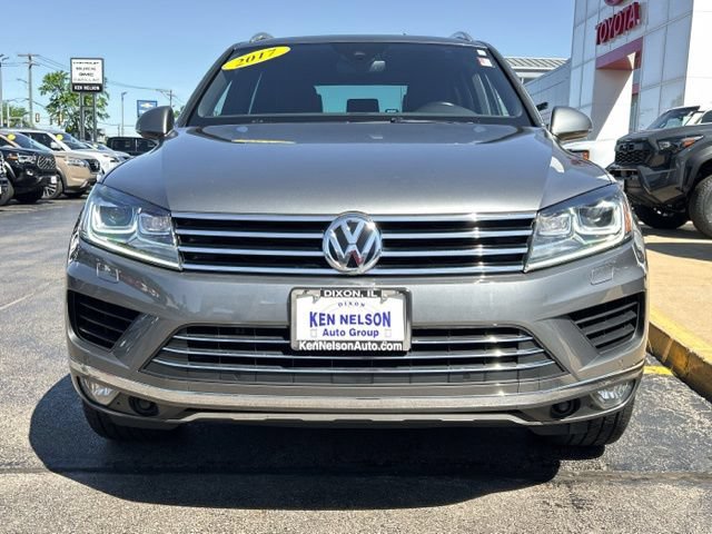 Used 2017 Volkswagen Touareg Wolfsburg Edition AWD/4WD image 2