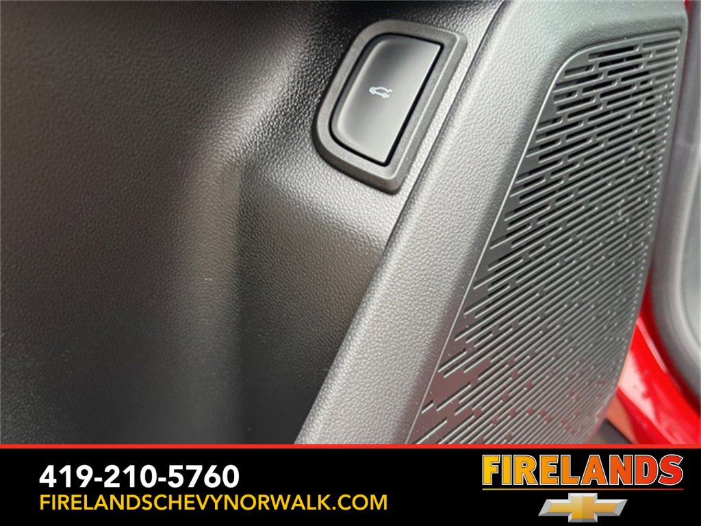 New 2026 Chevrolet Equinox LT w/ Convenience Package II image 8