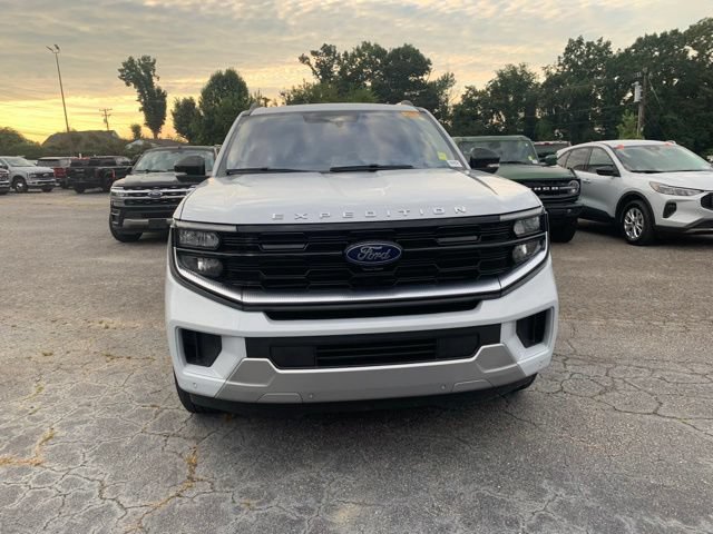 Certified 2025 Ford Expedition Platinum AWD/4WD image 3