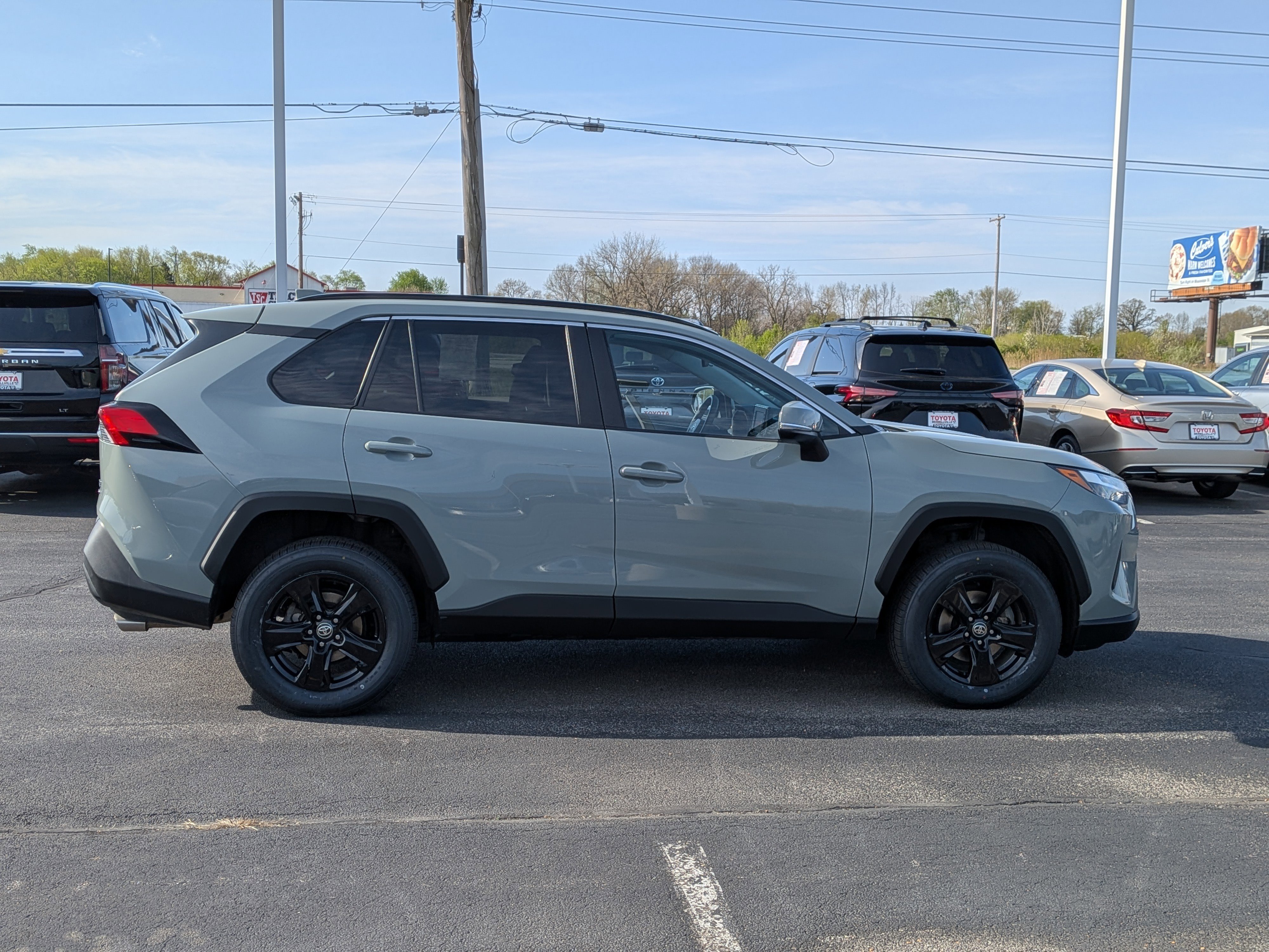 Certified 2022 Toyota RAV4 XLE AWD/4WD image 9