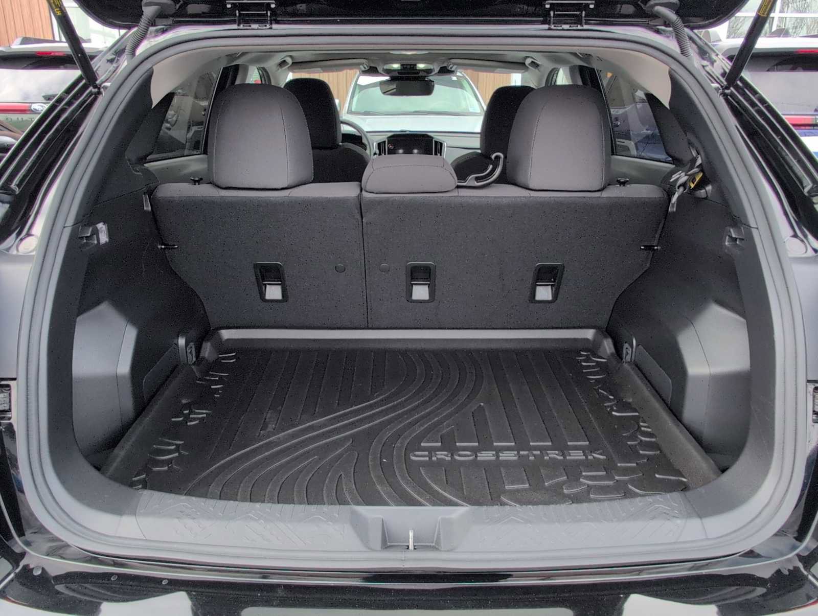Used 2025 Subaru Crosstrek 2.0i Premium image 32