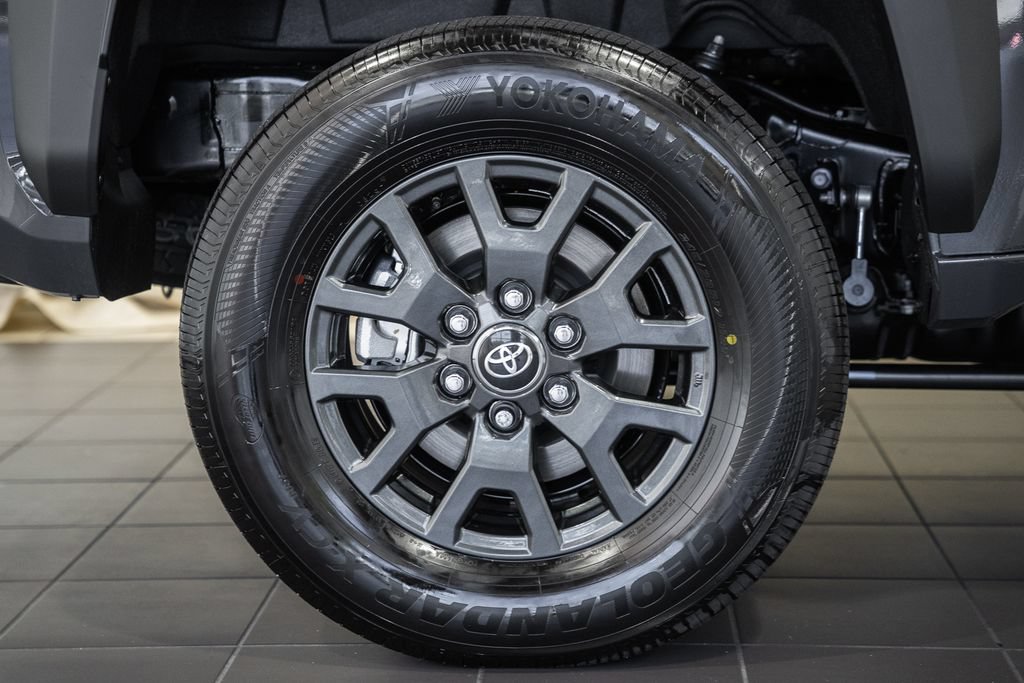 New 2026 Toyota 4Runner SR5 RWD image 16
