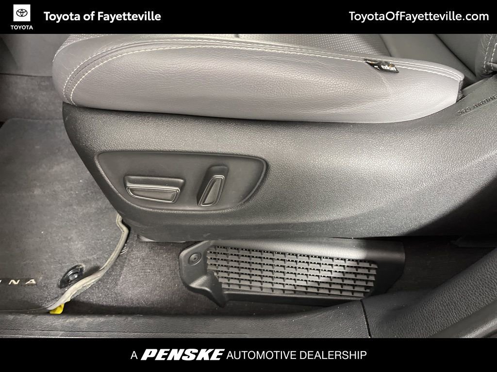 Used 2025 Toyota Sienna LE w/ LE Plus Package image 25