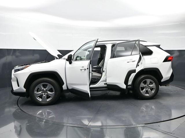 Used 2022 Toyota RAV4 XLE w/ Convenience Package image 42