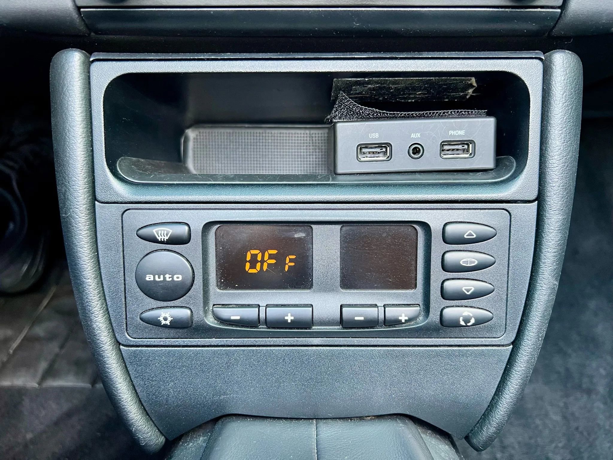 Used 2004 Porsche Boxster image 27