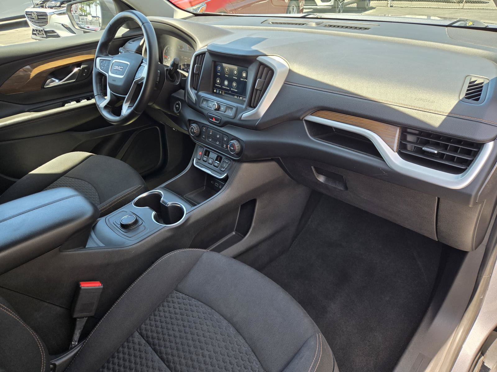 Used 2018 GMC Terrain SLE FWD image 28